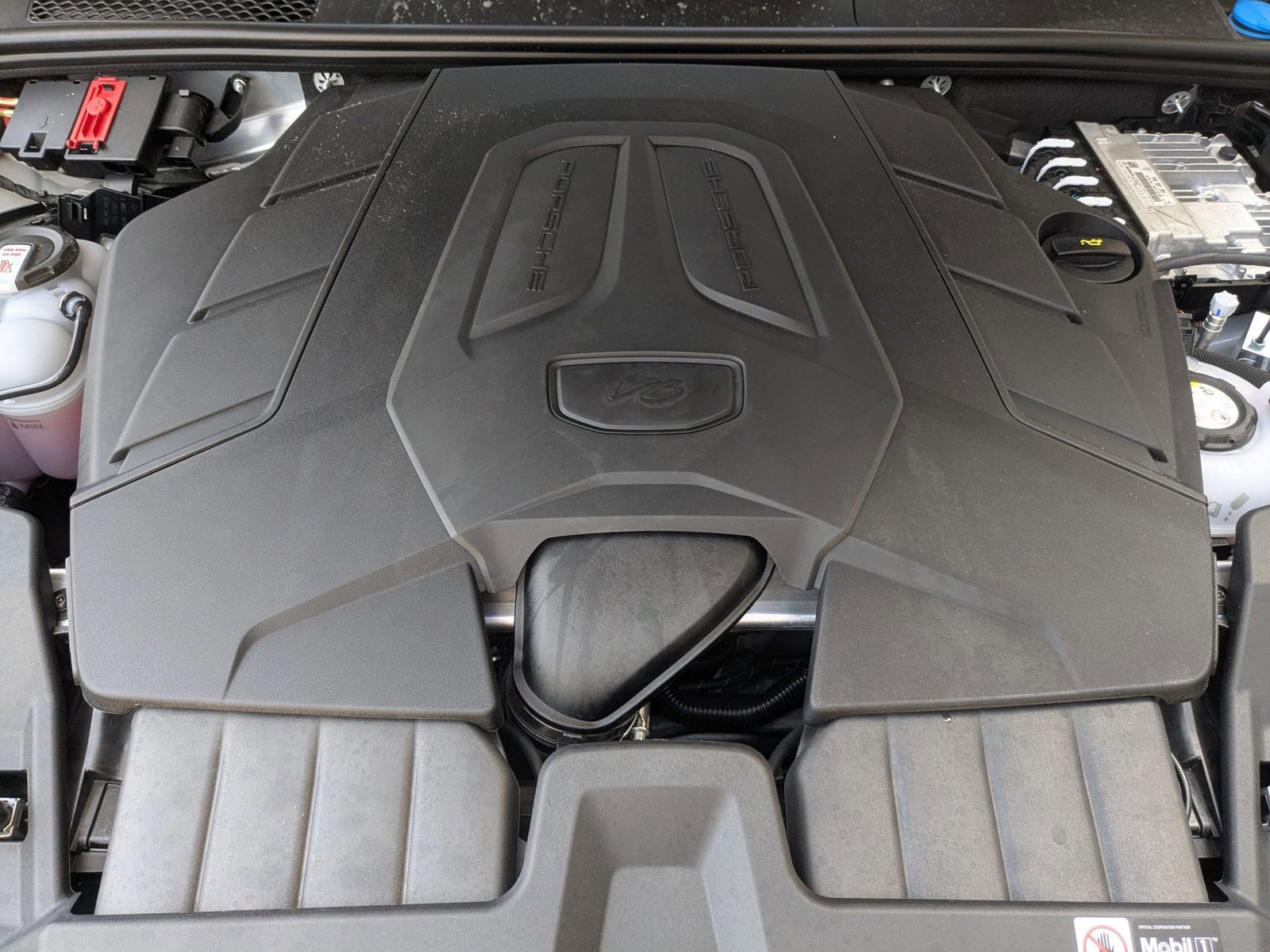 Certified 2026 Porsche Cayenne E-Hybrid AWD/4WD image 29
