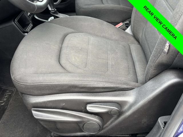 Used 2018 Jeep Renegade Latitude FWD image 5