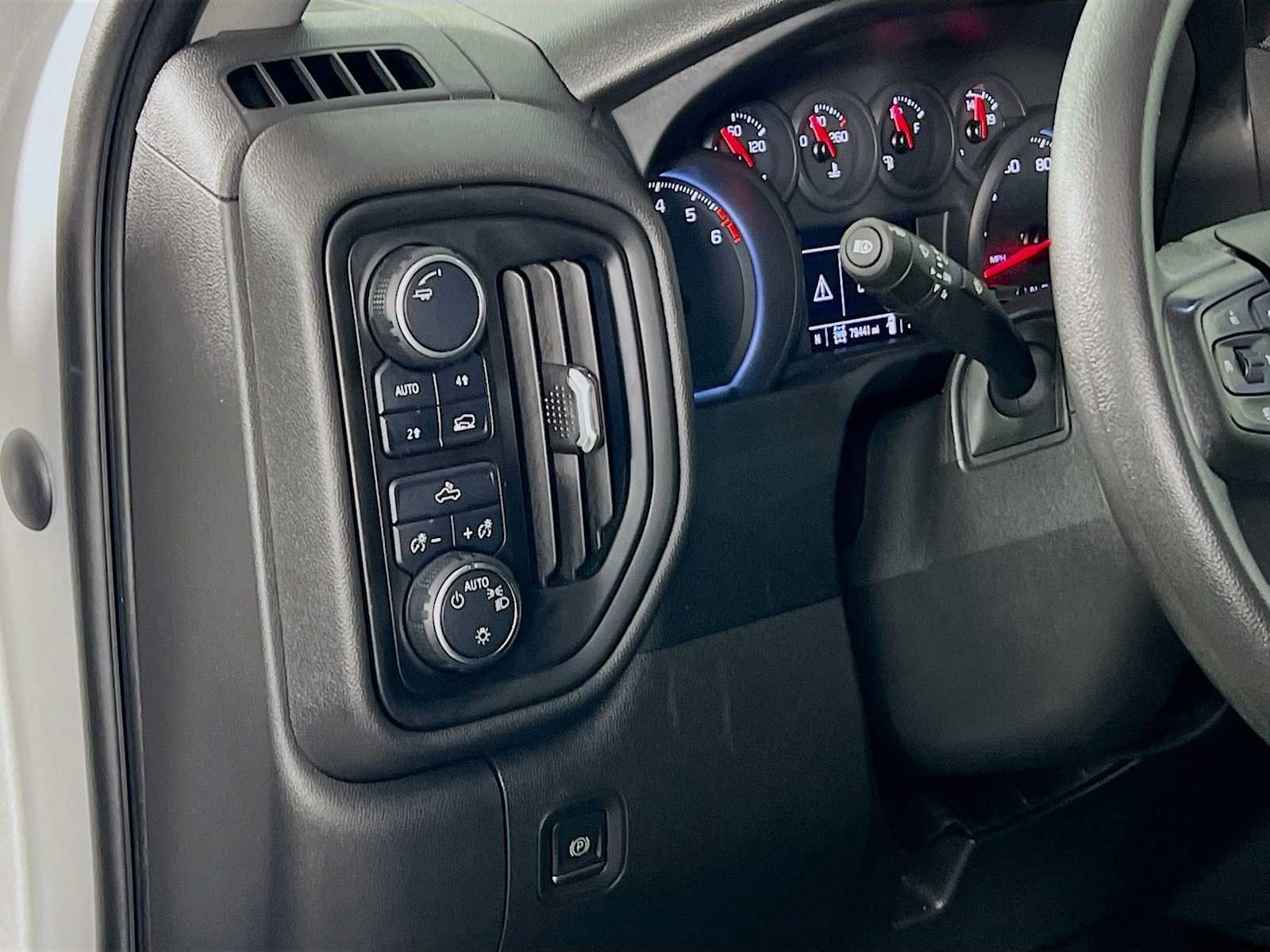 Used 2022 Chevrolet Silverado 1500 Custom AWD/4WD image 10