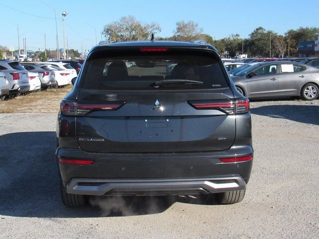 Used 2025 Mitsubishi Outlander SEL image 4