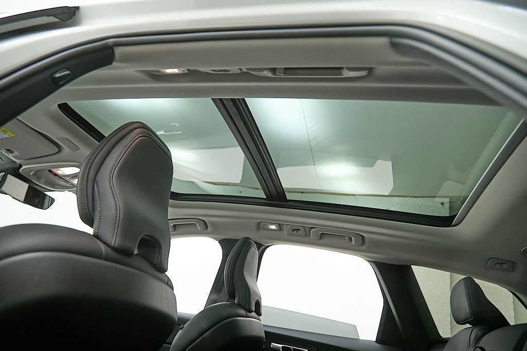 Certified 2023 Volvo XC60 B5 Plus w/ Protection Package Premier image 22