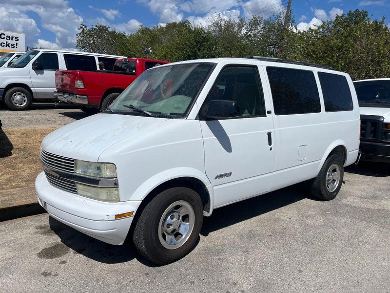 Used 2002 Chevrolet Astro RWD image 3