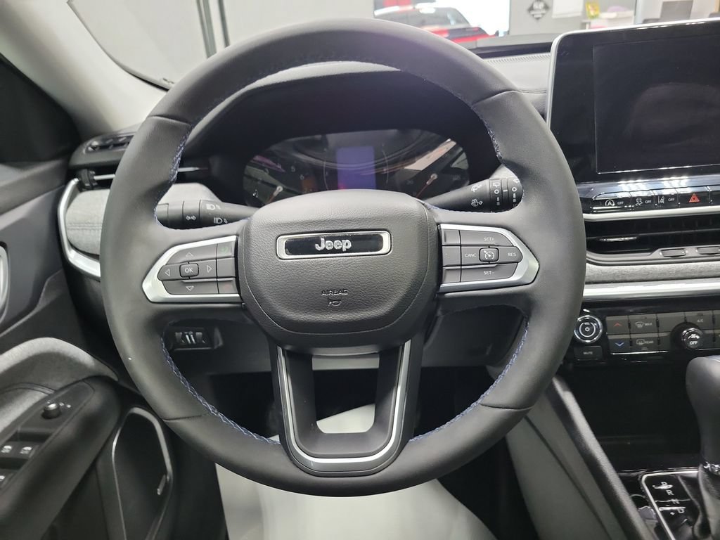 Certified 2022 Jeep Compass Latitude w/ Sun and Sound Group AWD/4WD image 31