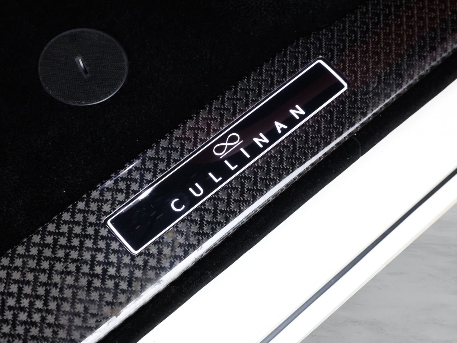 Certified 2025 Rolls-Royce Cullinan Black Badge AWD/4WD image 52
