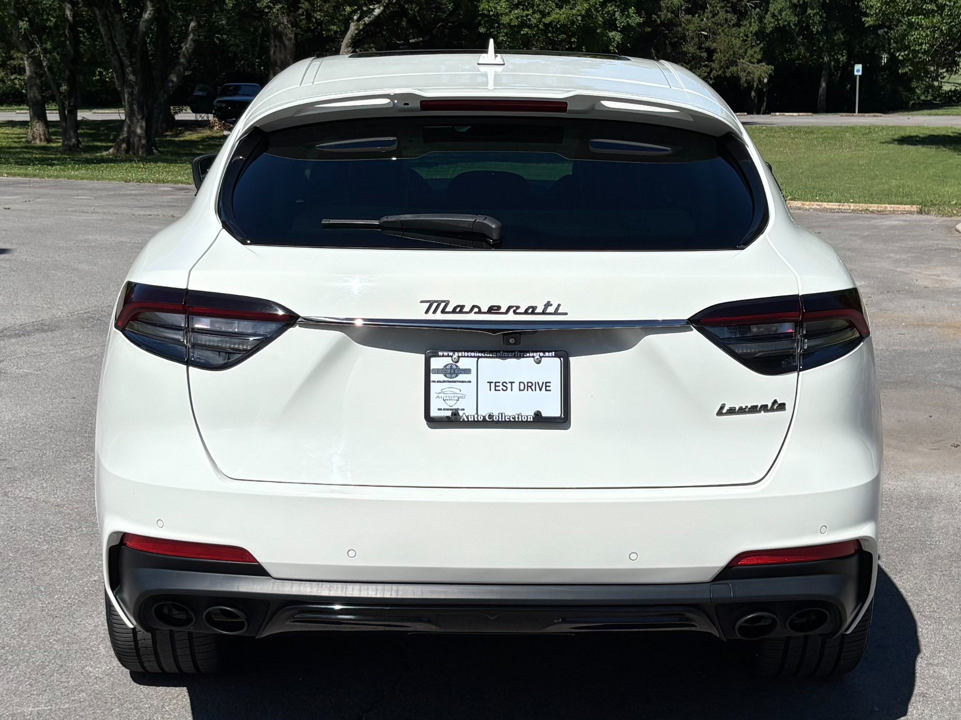 Used 2022 Maserati Levante Modena AWD/4WD image 6