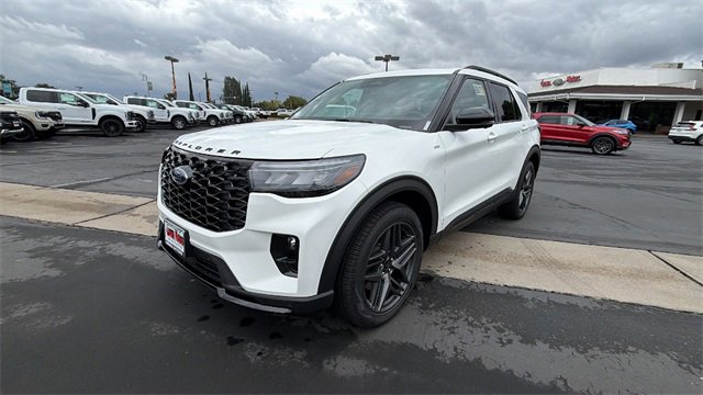 New 2025 Ford Explorer ST-Line
