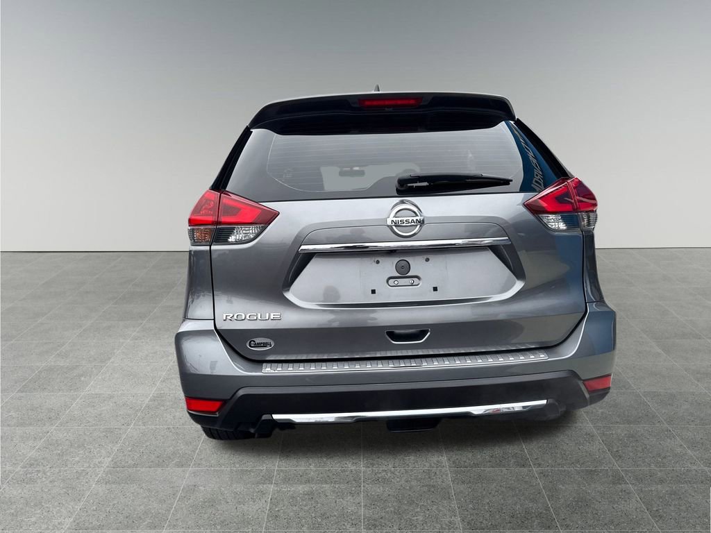 Used 2018 Nissan Rogue S image 4