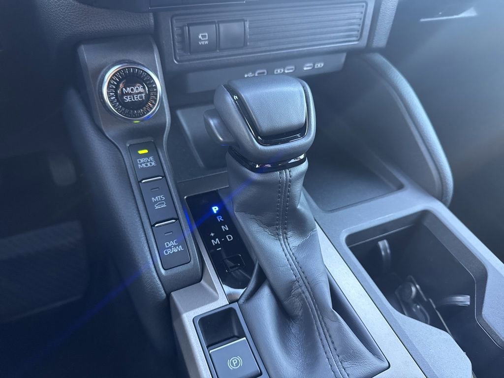 Used 2024 Toyota Land Cruiser image 31