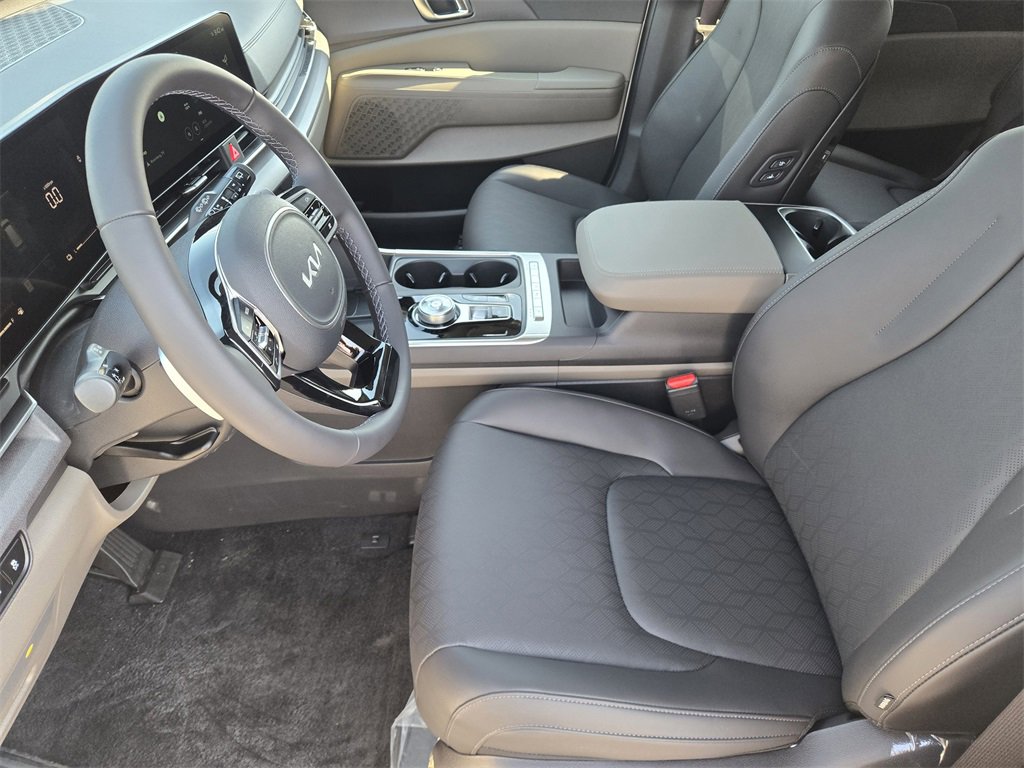 New 2026 Kia Carnival EX image 9