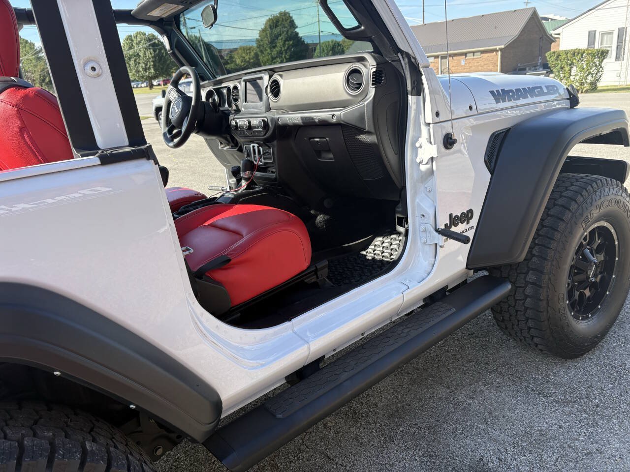 Used 2023 Jeep Wrangler Sport AWD/4WD image 6