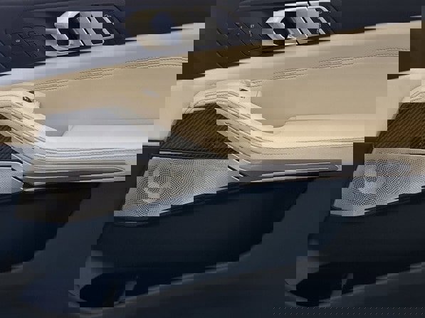 New 2026 BMW X7 M60i image 61