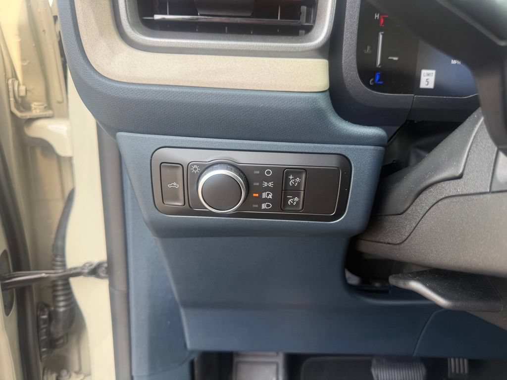 New 2025 Ford Maverick Lariat AWD/4WD image 15