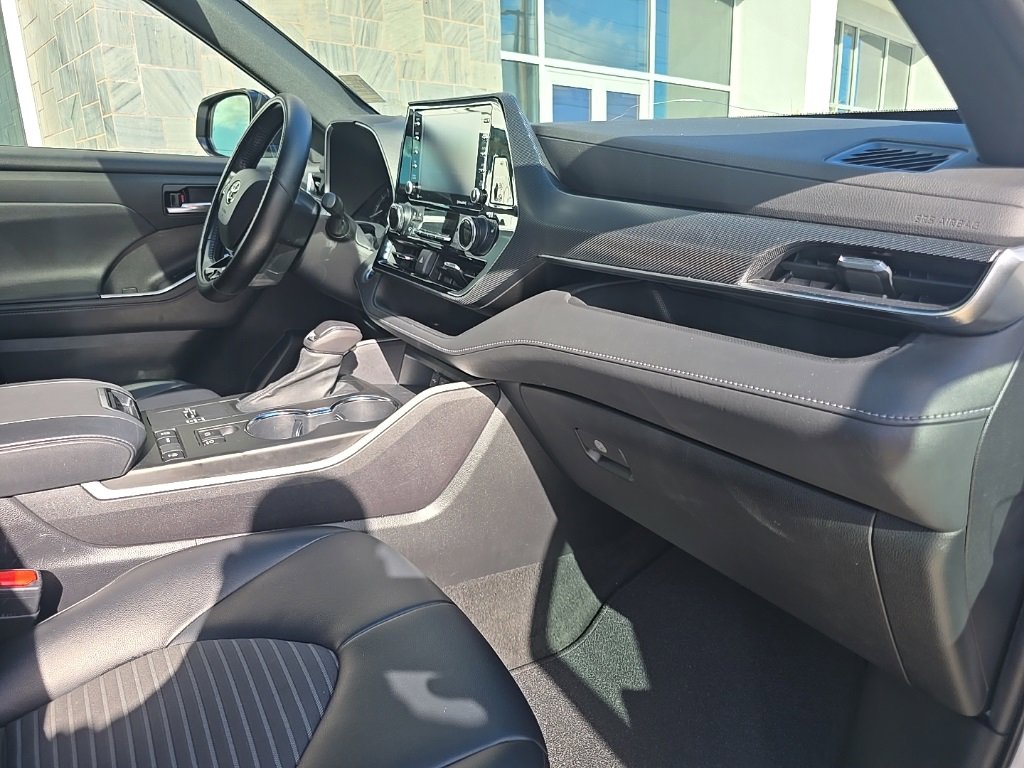 Used 2021 Toyota Highlander XSE image 39