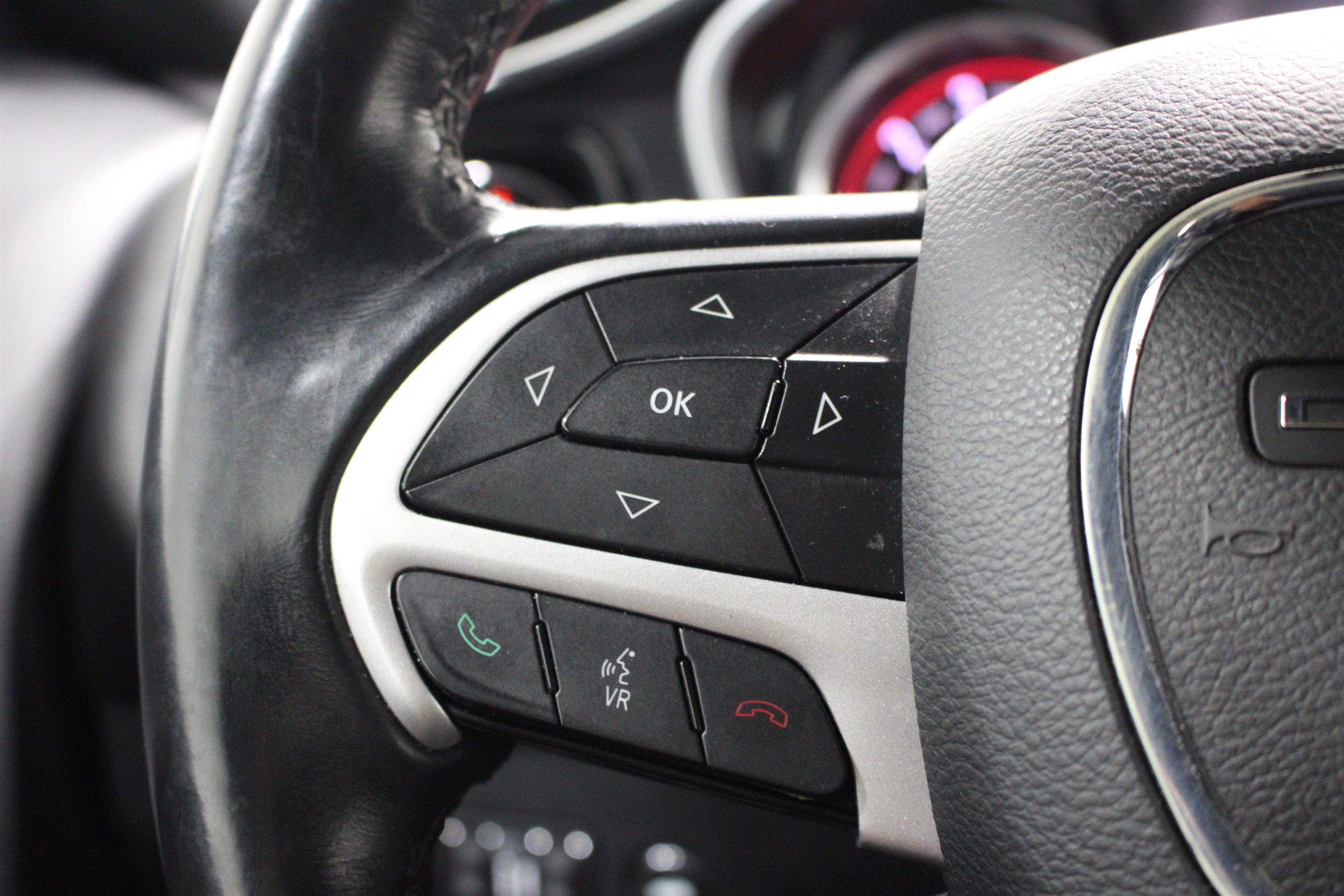 Used 2015 Dodge Challenger R/T Plus RWD image 11
