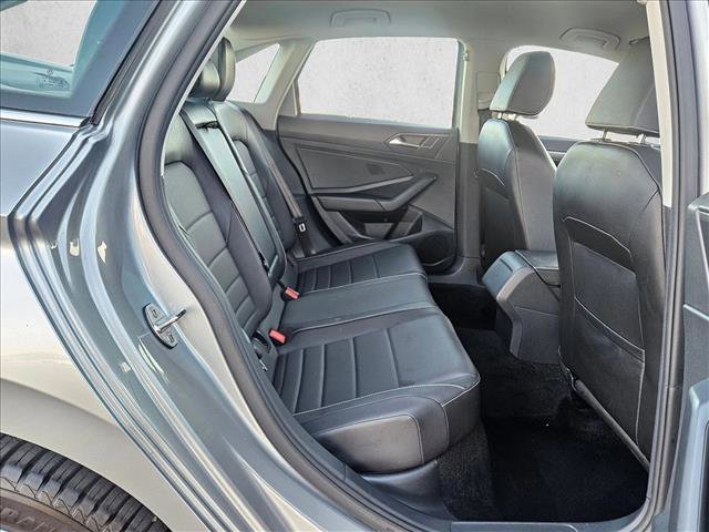 Used 2024 Volkswagen Jetta SE image 18
