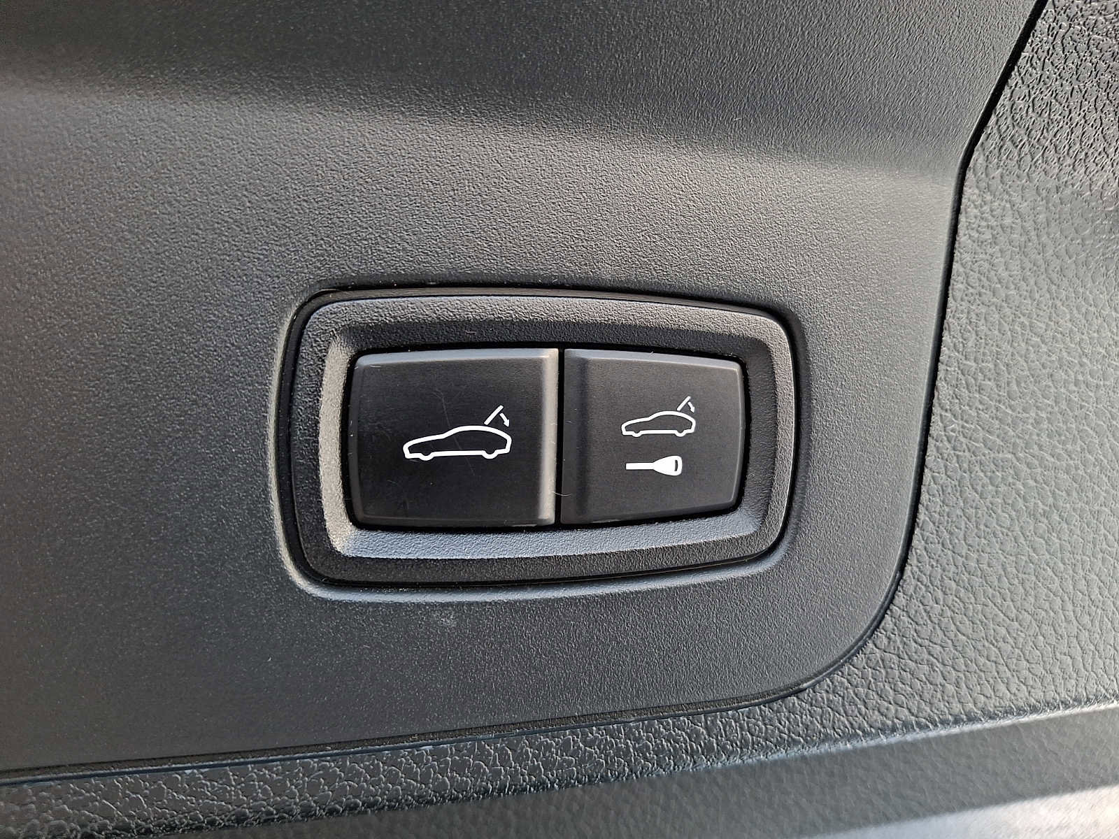 Used 2018 Porsche Panamera 4 image 27