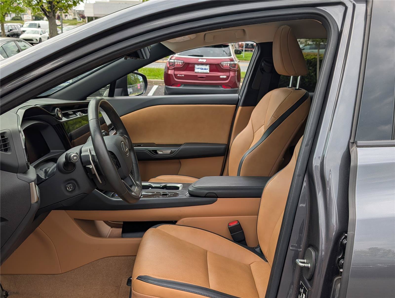 Certified 2023 Lexus RZ 450e Premium w/ Technology Package AWD/4WD image 16