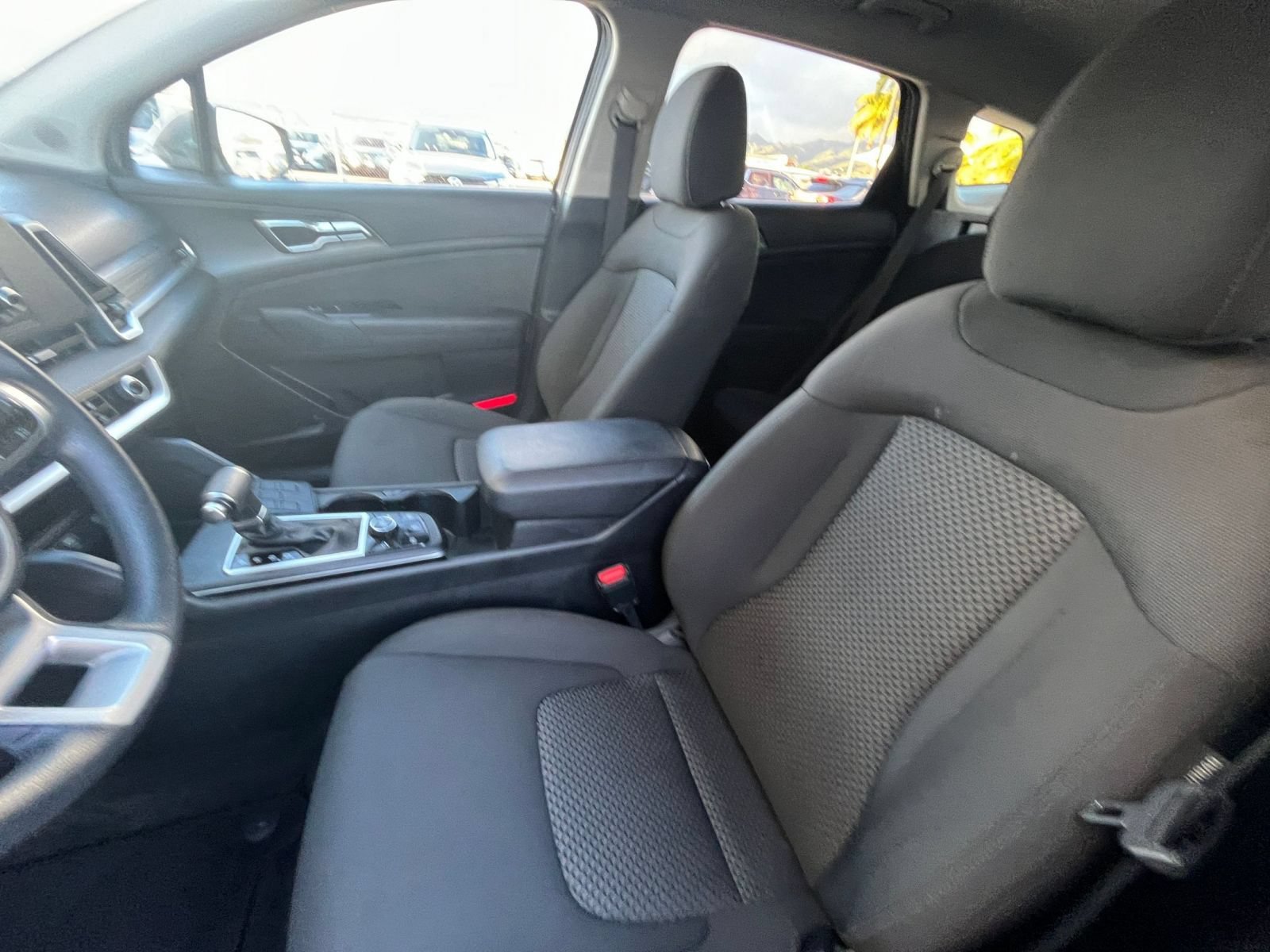 Used 2025 Kia Sportage LX FWD image 25