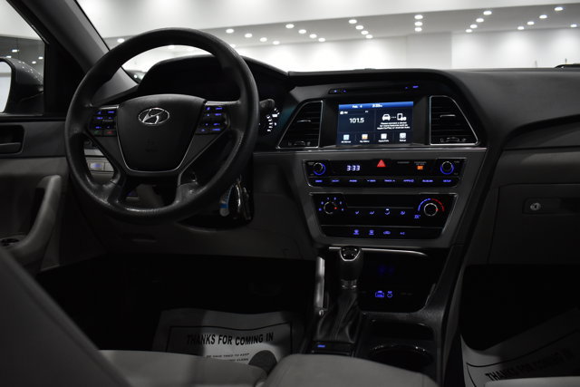 Used 2017 Hyundai Sonata SE image 18
