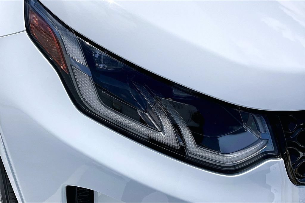 Certified 2025 Land Rover Discovery Sport S AWD/4WD image 30