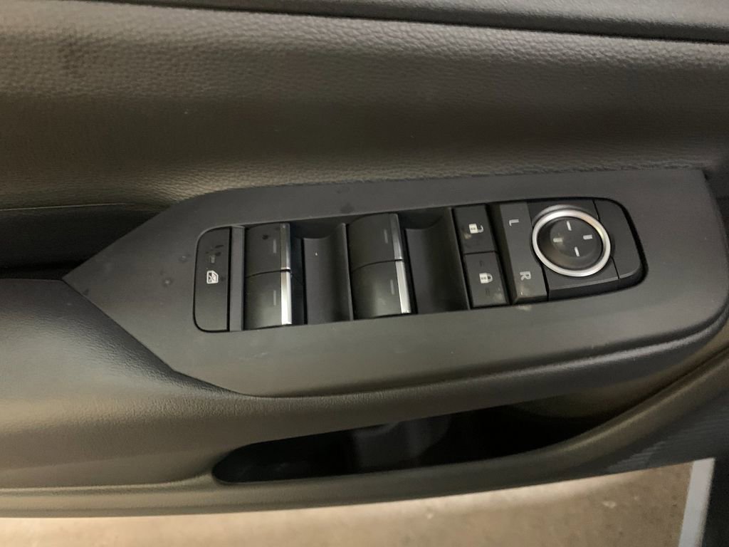 New 2026 Toyota Prius Plug-In Hybrid image 12