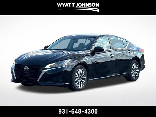 Used 2025 Nissan Altima 2.5 SV