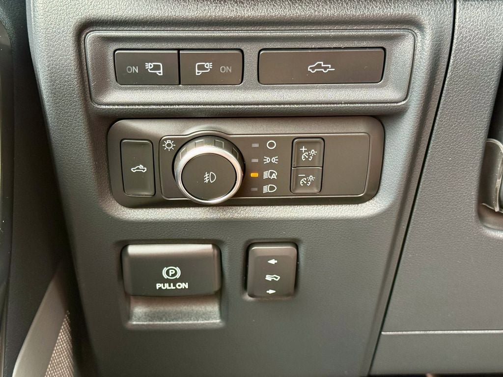 Certified 2022 Ford F150 Platinum w/ Equipment Group 701A High AWD/4WD image 28