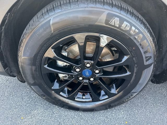 Used 2020 Ford Escape SE Sport image 32