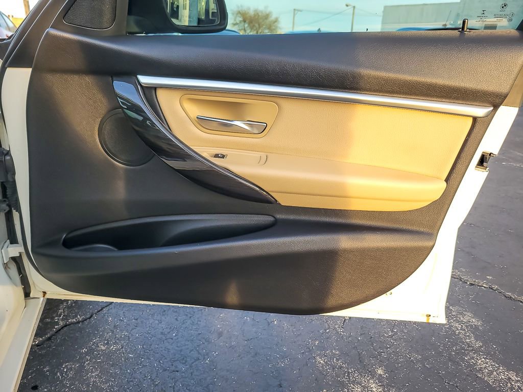 Used 2017 BMW 330i Sedan image 21