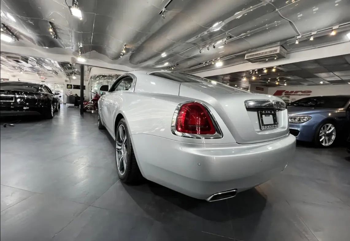Used 2014 Rolls-Royce Wraith image 8