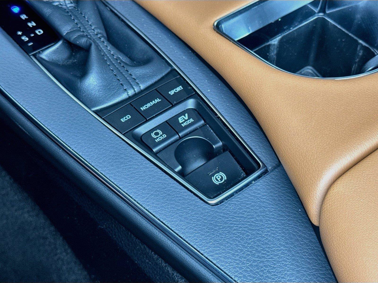 Used 2019 Toyota Avalon Limited w/ Advanced Safety Package FWD image 20