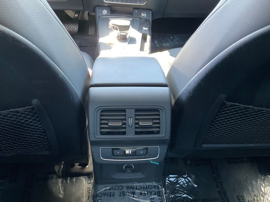 Used 2020 Audi Q5 e Premium w/ Convenience Package image 36