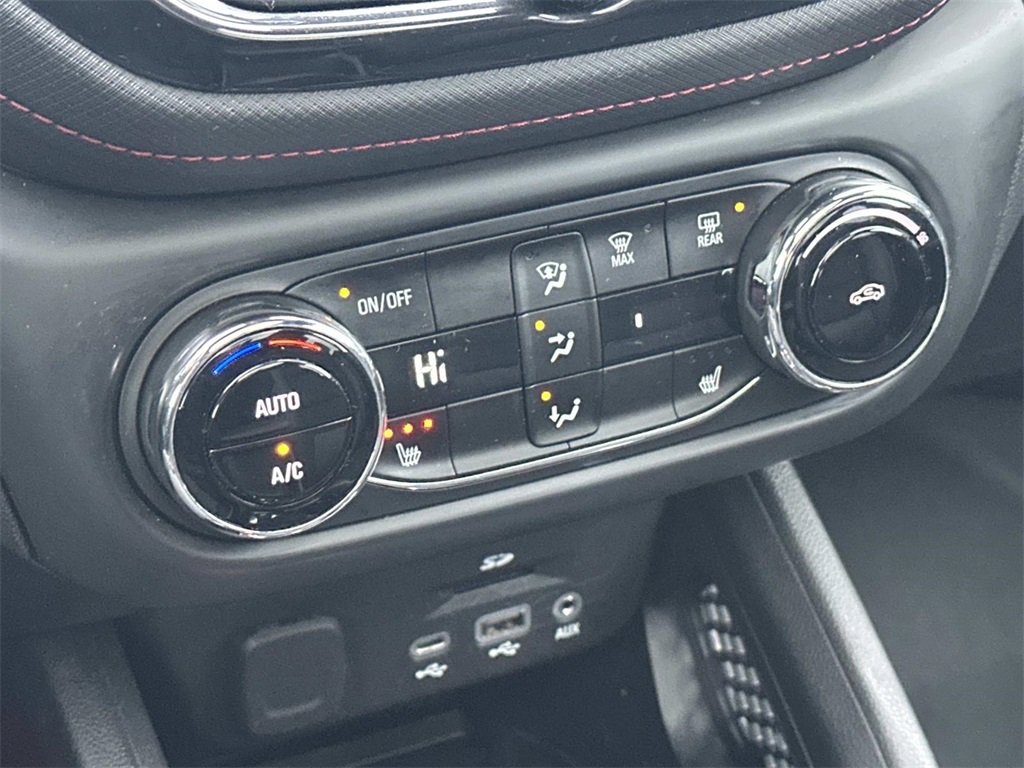 Used 2022 Chevrolet TrailBlazer RS w/ Sun and Liftgate Package image 32