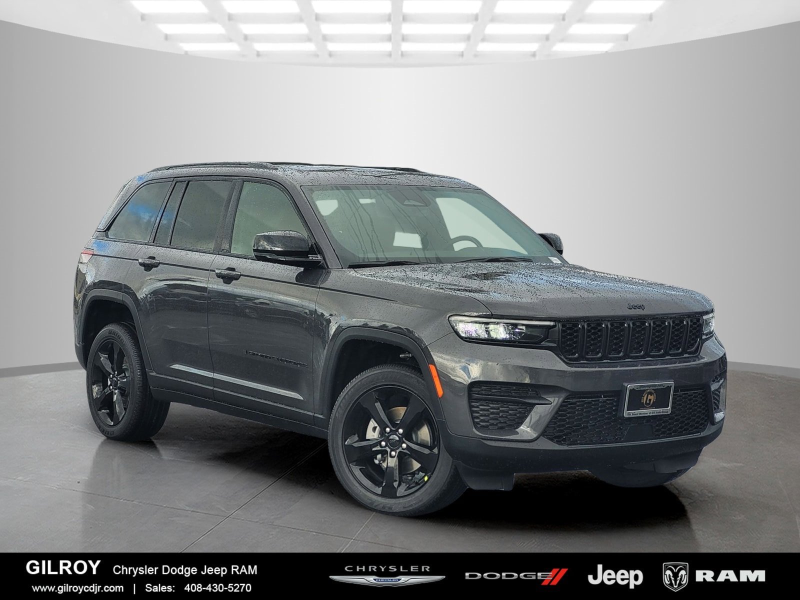 New 2025 Jeep Grand Cherokee Altitude image 1