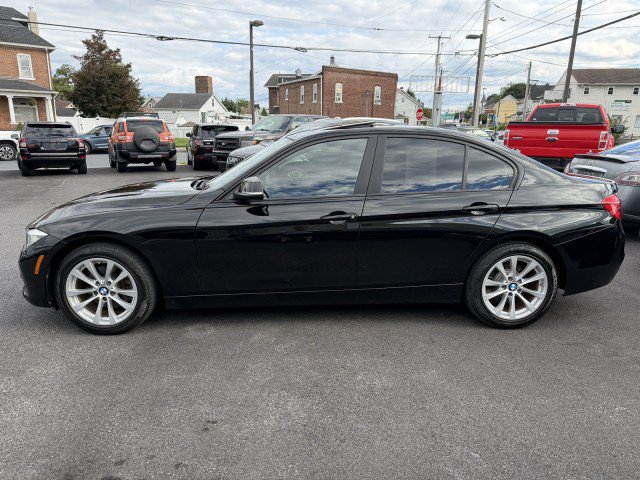 Used 2016 BMW 320i Sedan RWD image 5