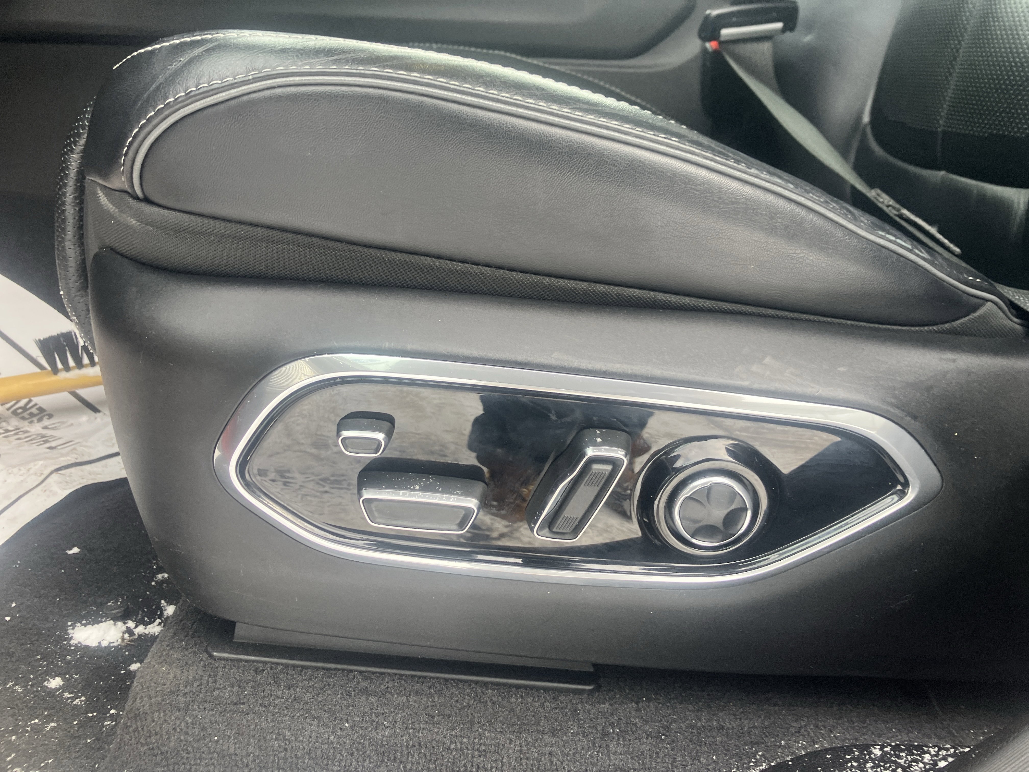 Used 2021 Jeep Grand Cherokee L Overland w/ Luxury Tech Group IV image 27