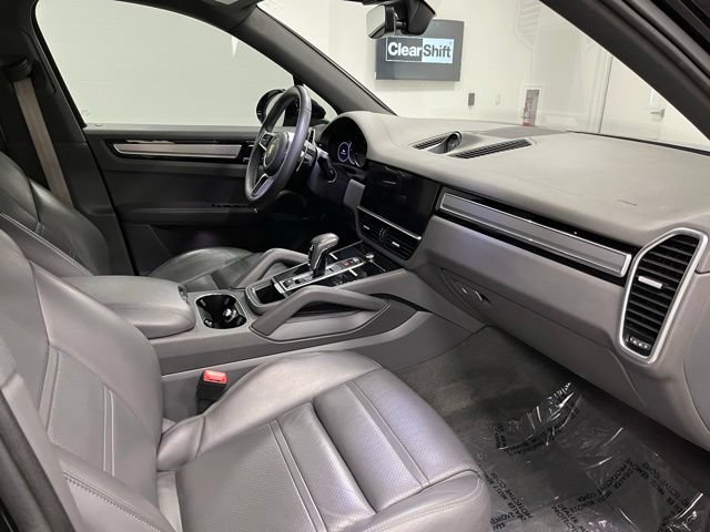 Used 2022 Porsche Cayenne Platinum Edition AWD/4WD image 58
