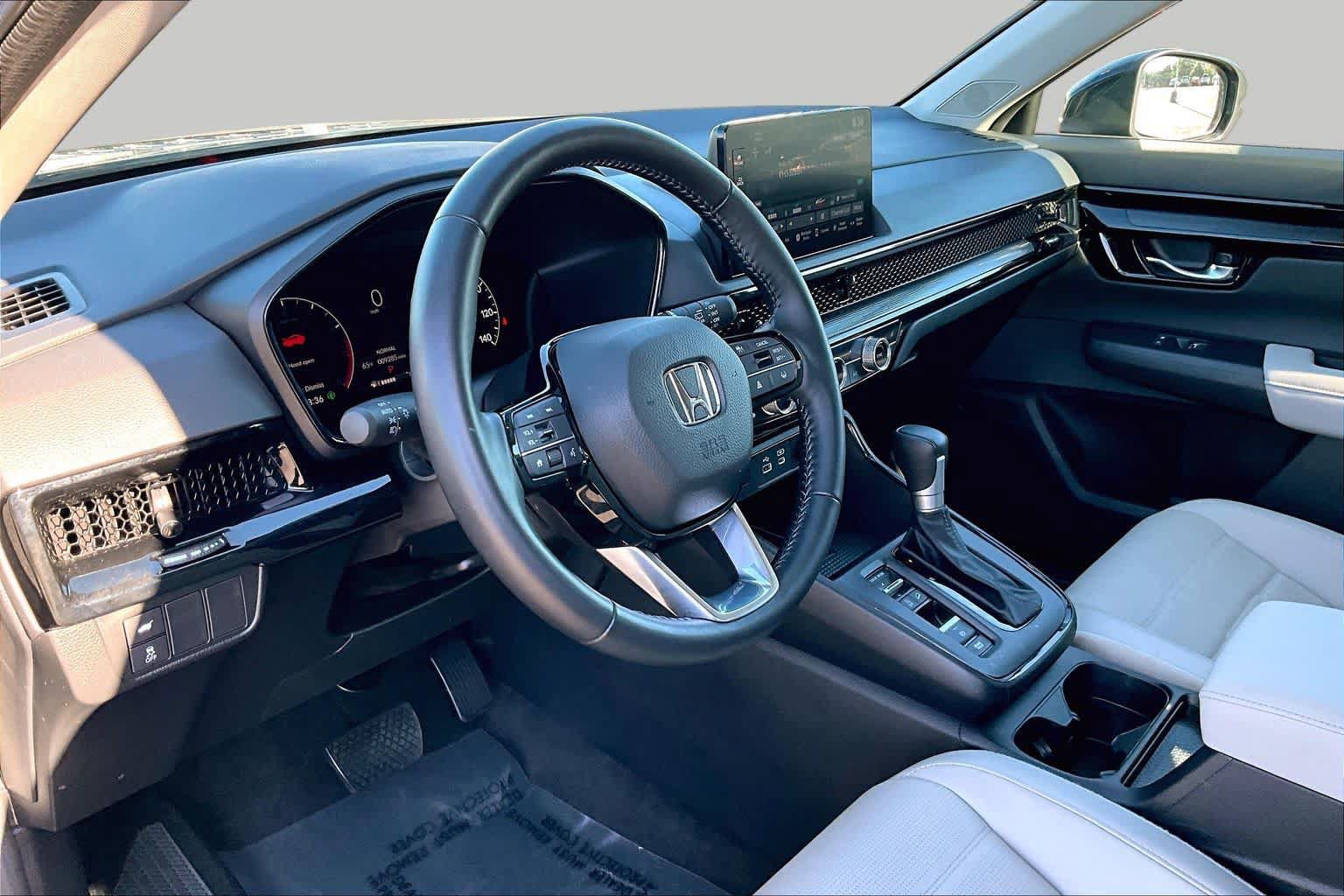 Used 2025 Honda CR-V EX-L image 17