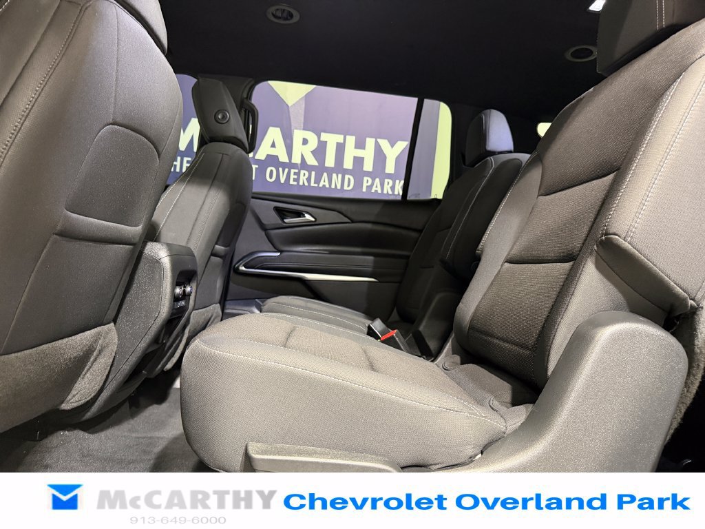 Used 2024 Chevrolet Traverse LT w/ Trailering Package FWD image 24