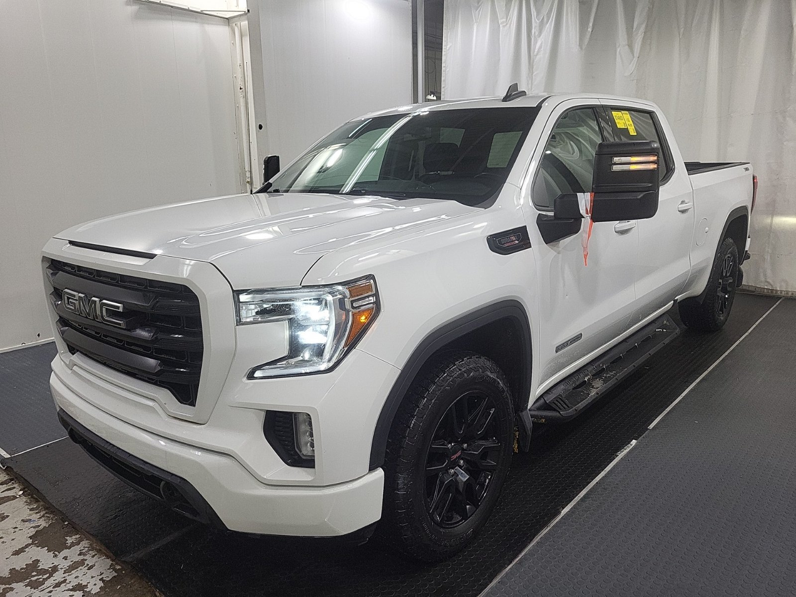 Used 2020 GMC Sierra 1500 Elevation w/ Elevation Value Package AWD/4WD image 1