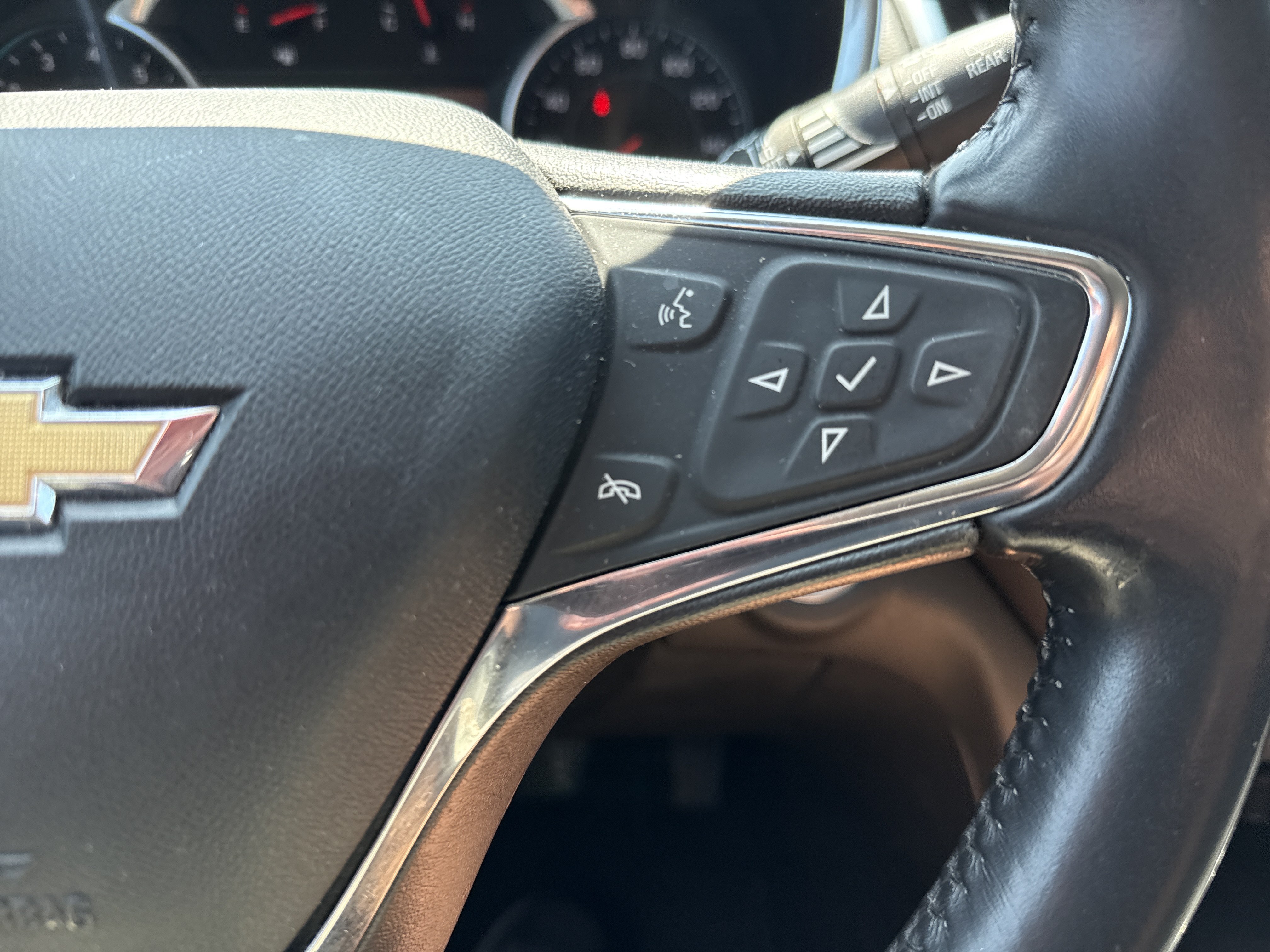 Used 2021 Chevrolet Equinox LT AWD/4WD image 19