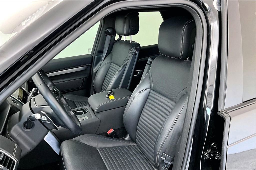 Used 2022 Land Rover Discovery S R-Dynamic image 33