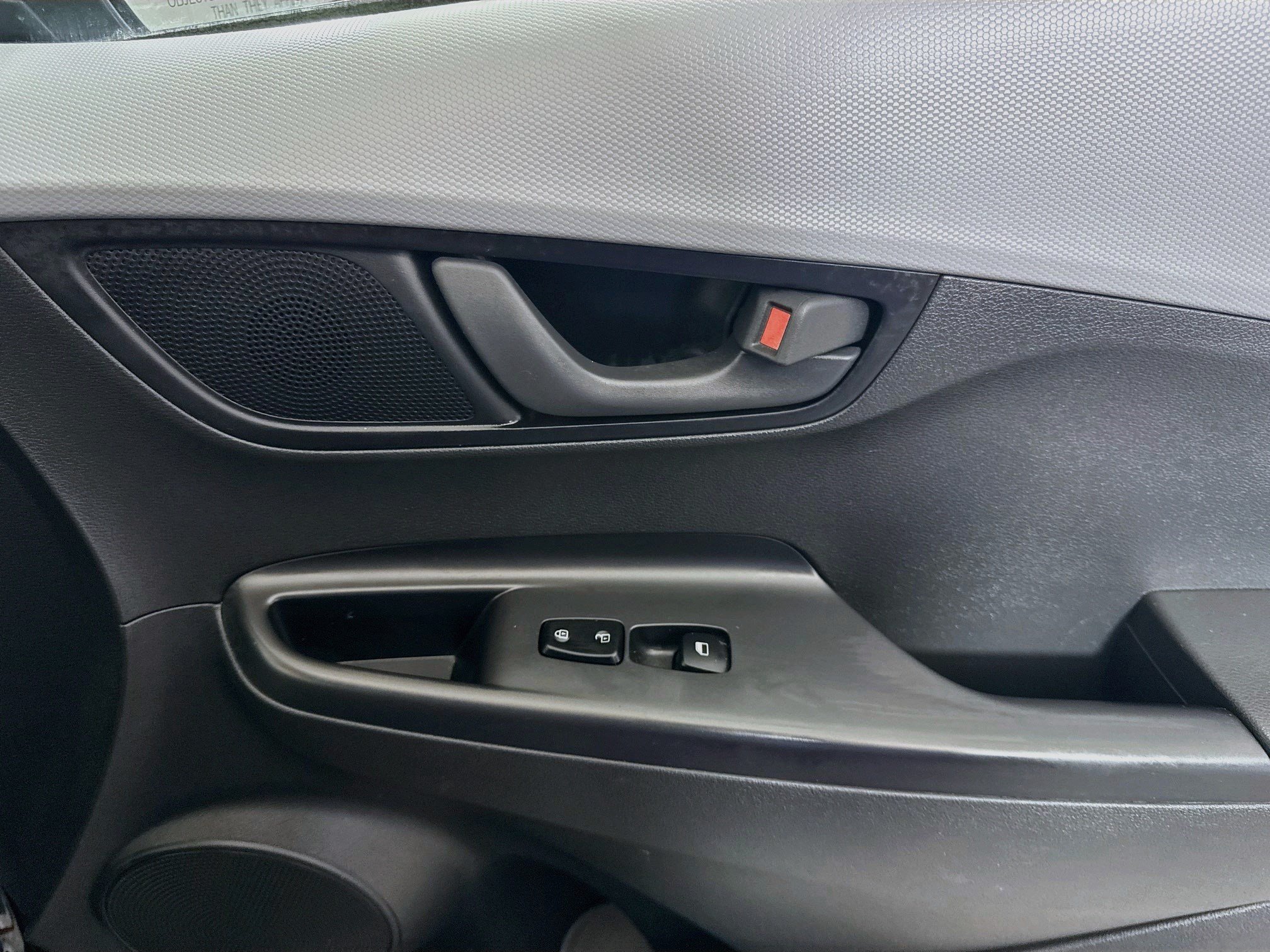Used 2018 Hyundai Kona SE AWD/4WD image 30