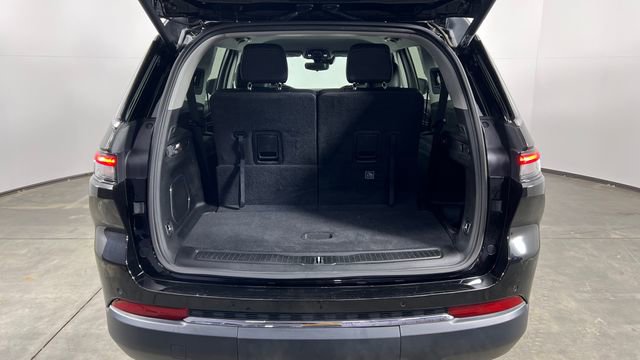 Used 2022 Jeep Grand Cherokee L Limited image 19