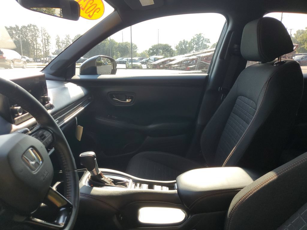Certified 2025 Honda HR-V Sport image 19