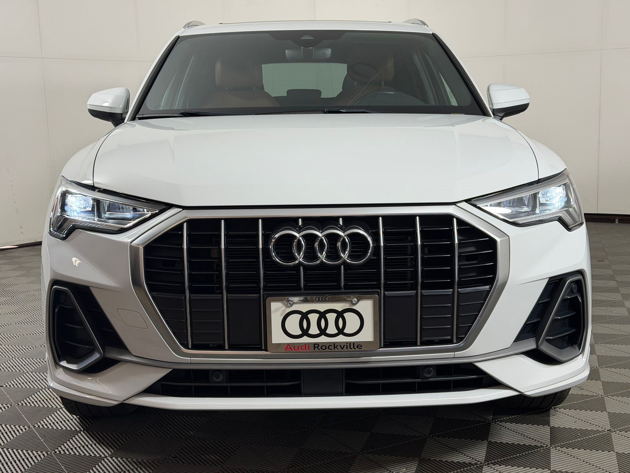 Certified 2023 Audi Q3 2.0T Premium w/ Convenience Package AWD/4WD image 6