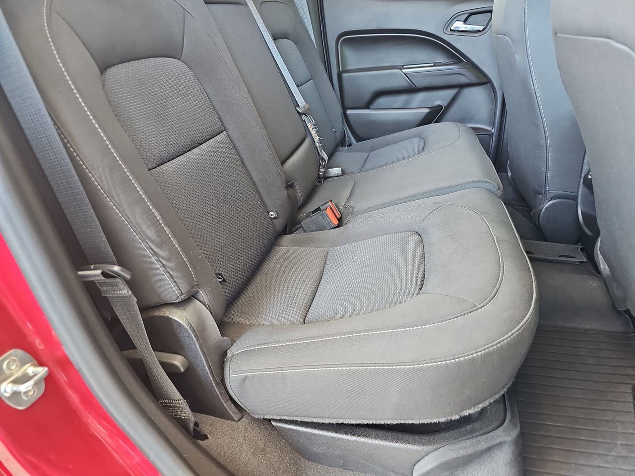 Used 2019 Chevrolet Colorado LT w/ LPO, Premium Interior Package AWD/4WD image 16