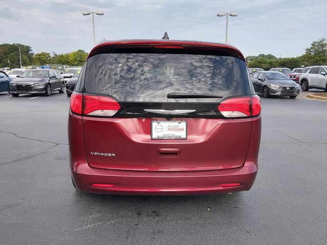Used 2022 Chrysler Voyager LX FWD image 4