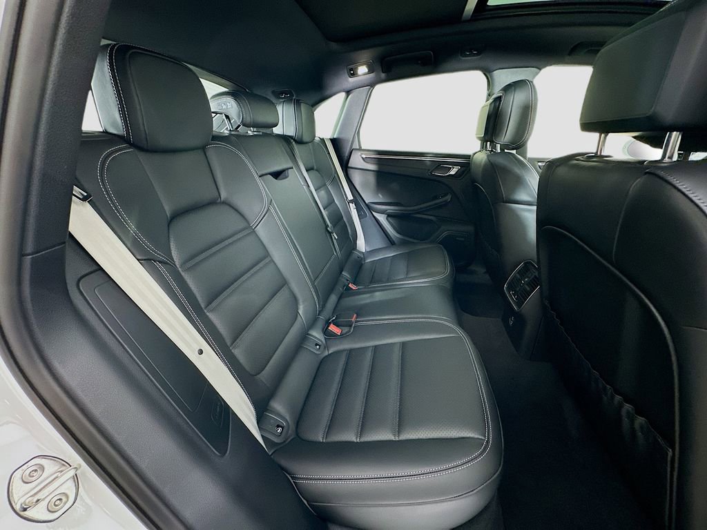 New 2026 Porsche Macan GTS image 29