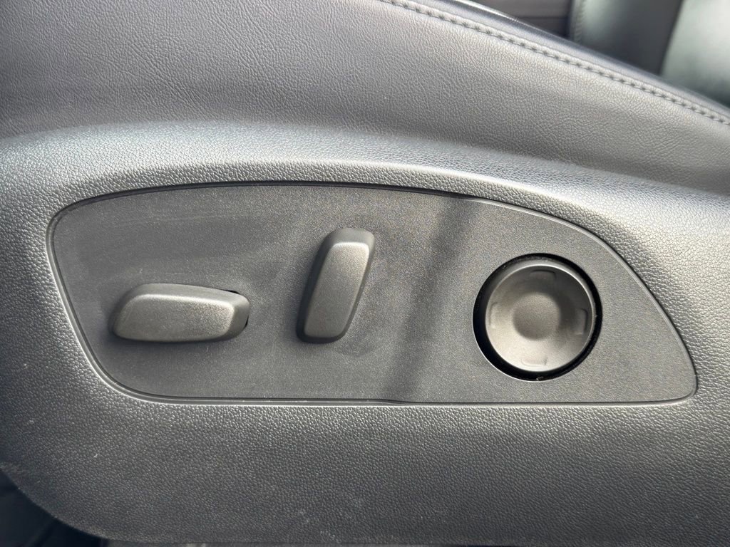 Used 2024 GMC Acadia Elevation image 21